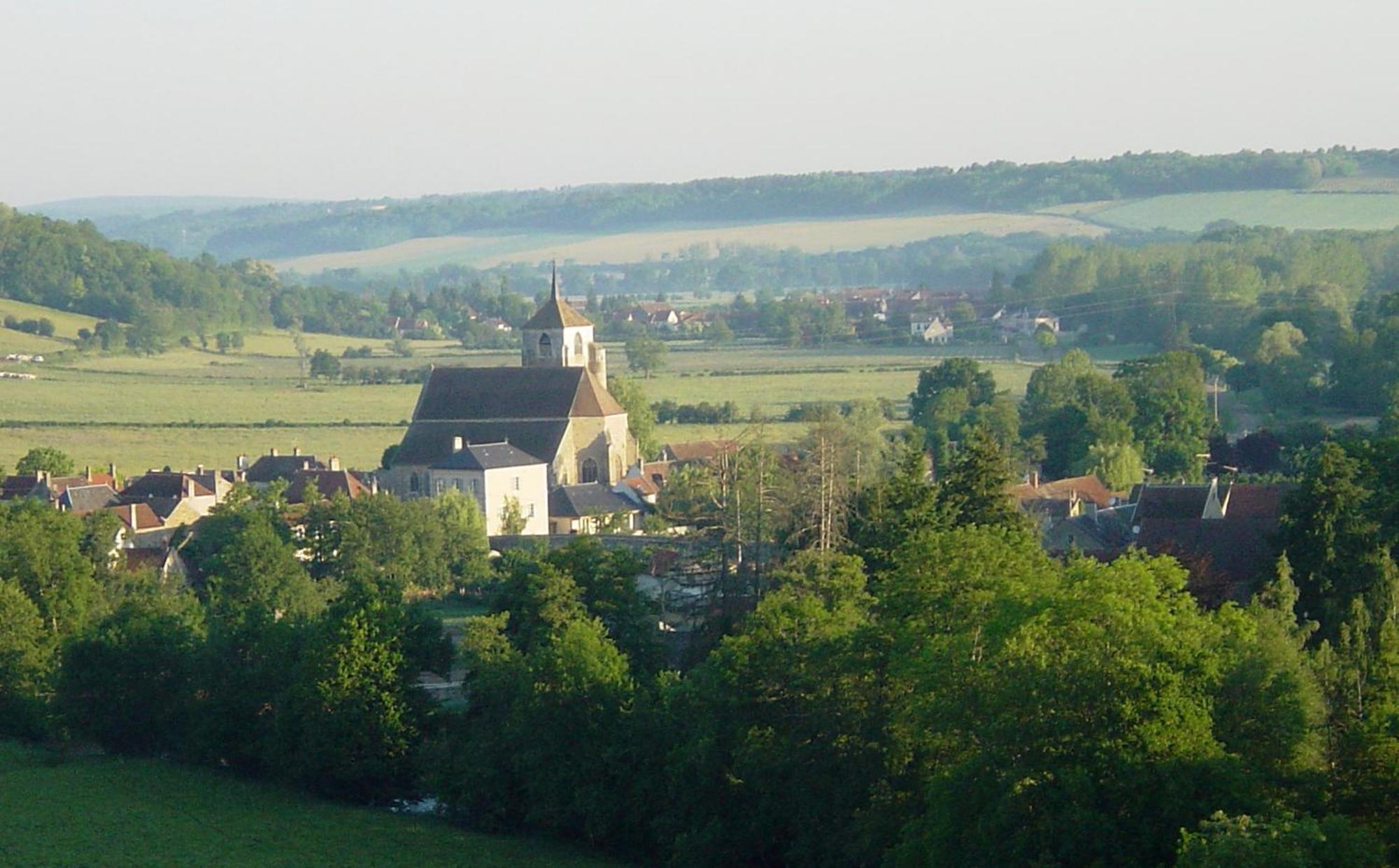 Chateau De Vault De Lugny Exteriör bild