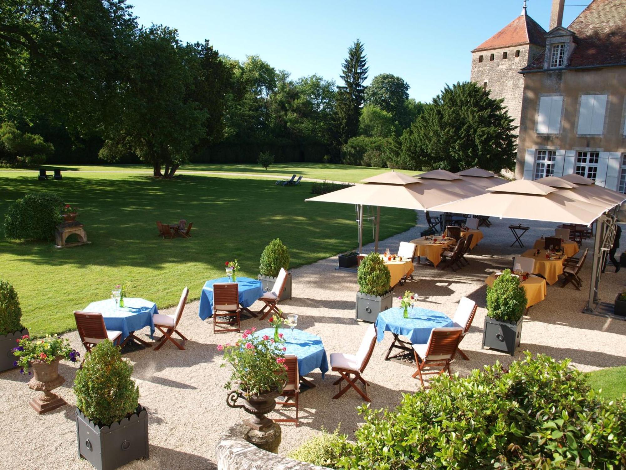 Chateau De Vault De Lugny Exteriör bild